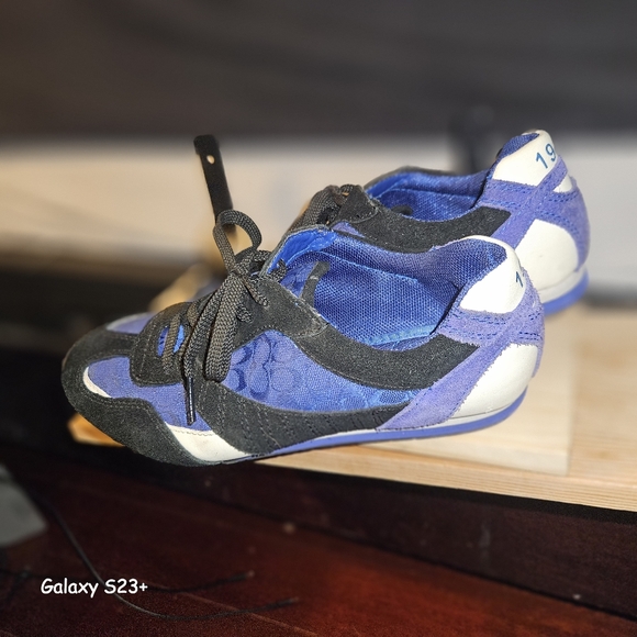 Coach sneakers size 6.5 - Picture 2 of 5